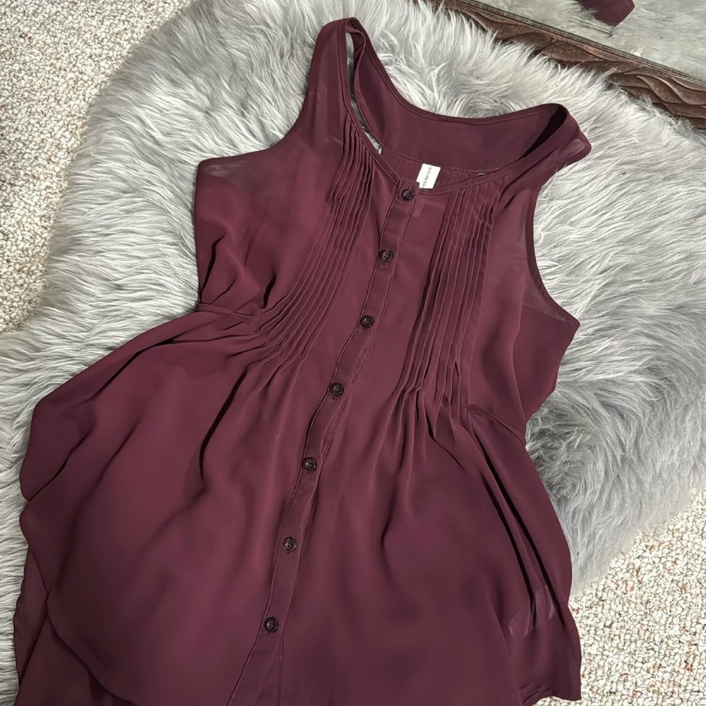 Super cute women’s tank blouse